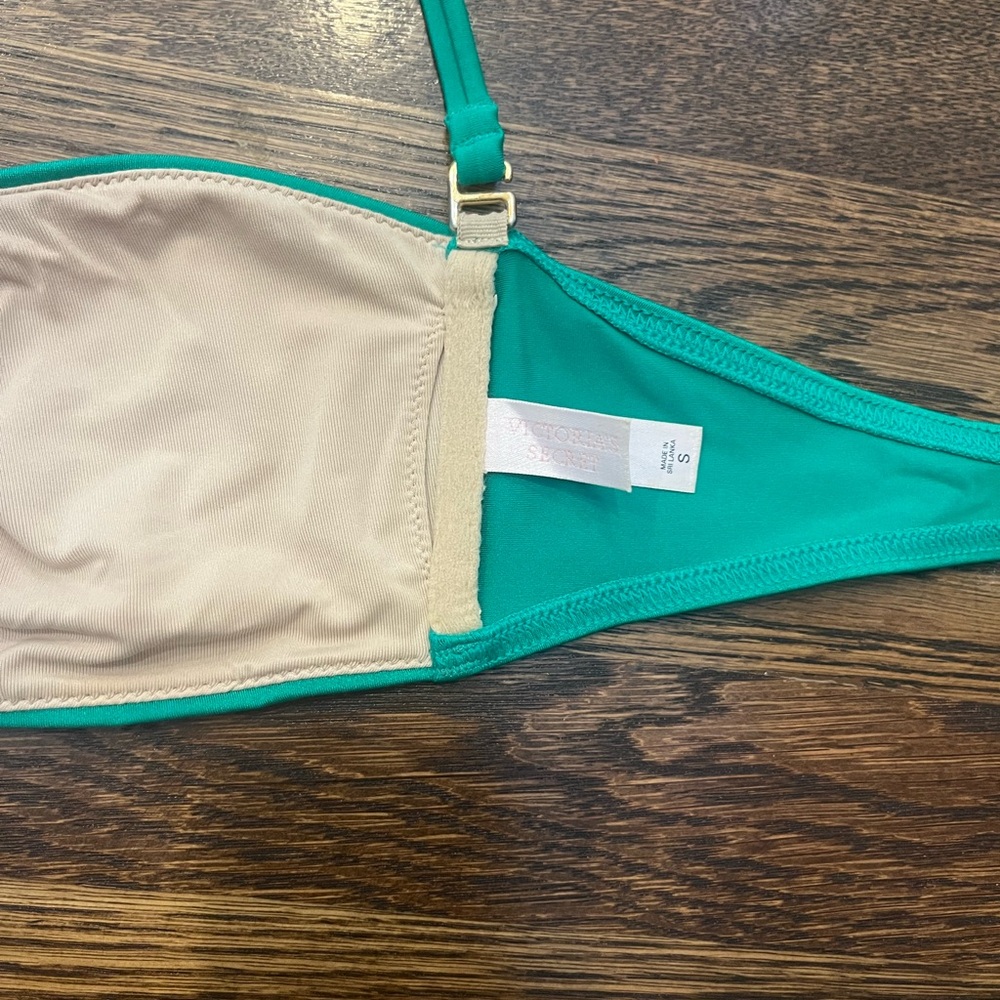 Victoria's Secret Emerald Green Bikini Set with Gold Hardware- stunning & unique - Picture 5 of 7
